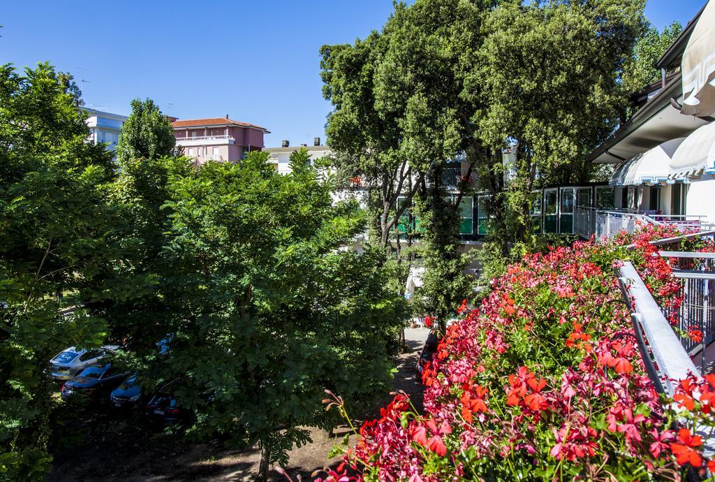 Hotel Venezia E La Villetta リド・ディ・イエゾロ エクステリア 写真
