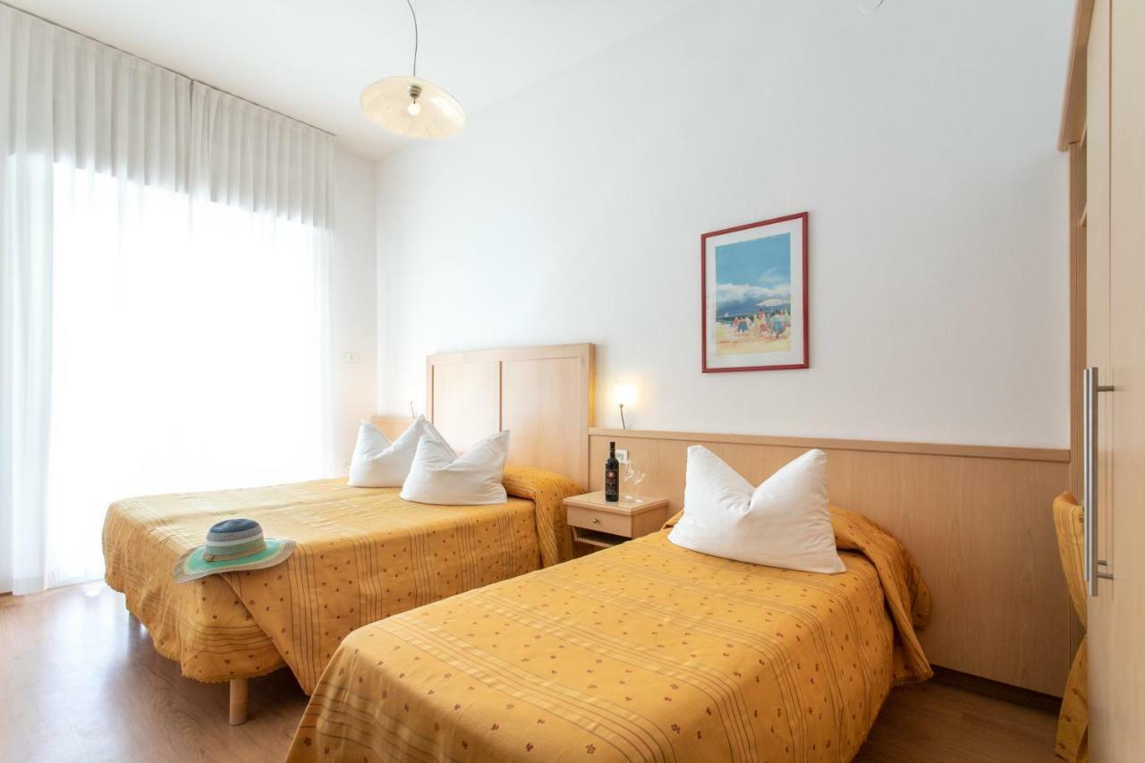 Hotel Venezia E La Villetta リド・ディ・イエゾロ エクステリア 写真